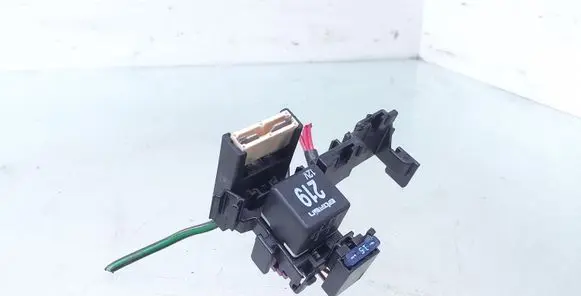 Audi A4 S4 B5 8D Other relay 8A0937530 219 443951253AA