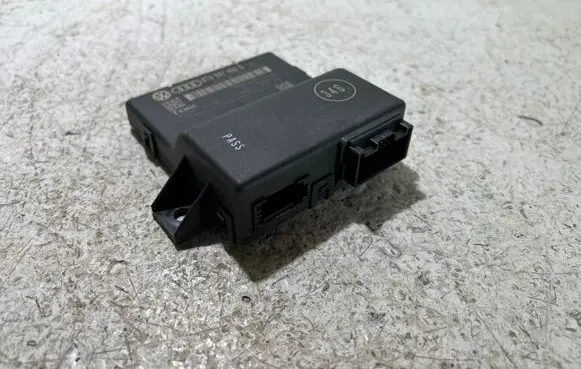 Audi A1 Gateway control module 8T0907468G 403217