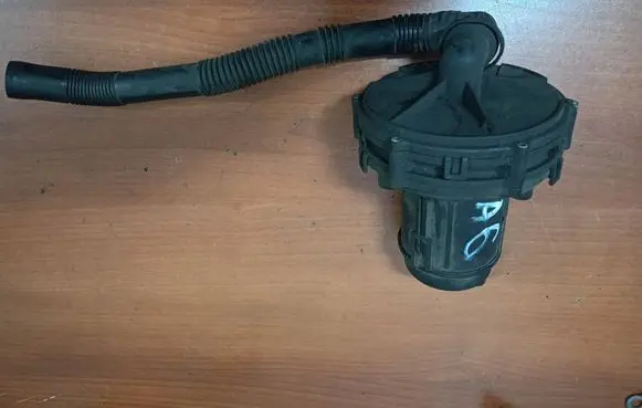 Audi A6 S6 C5 4B Secondary air pump 078906601D