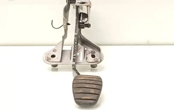 Renault Captur Clutch pedal 465030108R