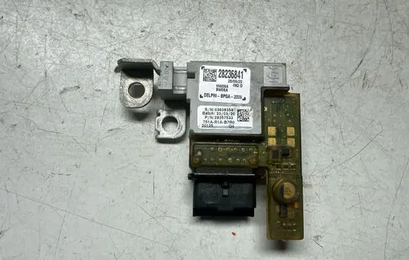 Peugeot 3008 I Battery relay fuse 28236841