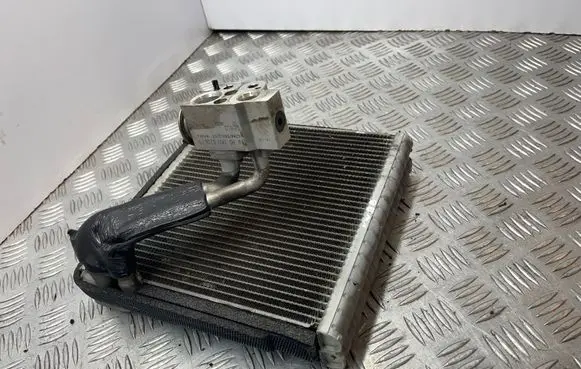 Volkswagen PASSAT B6 Air conditioning (A/C) radiator (interior) 1K0820679 CZ4475002251