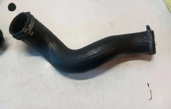 Volvo XC90 Intercooler hose/pipe 31261367