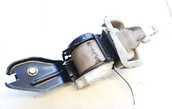 Mazda CX-7 Middle seatbelt (rear) c7046307 1041672