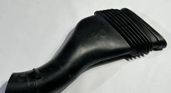 Chevrolet Corvette C5 Brake cooling air channel/duct 10295977