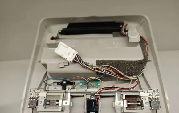 Subaru Legacy Headlining lighting console trim 