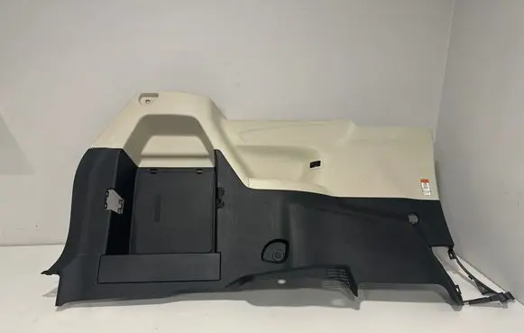 Trunk/boot side trim panel