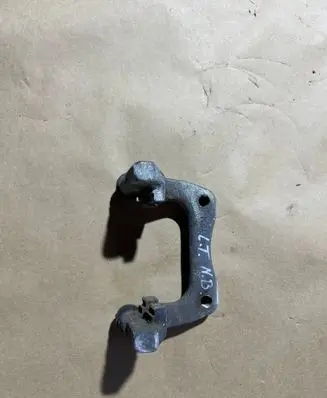 Volkswagen New Beetle Brake caliper pad carrier rear 