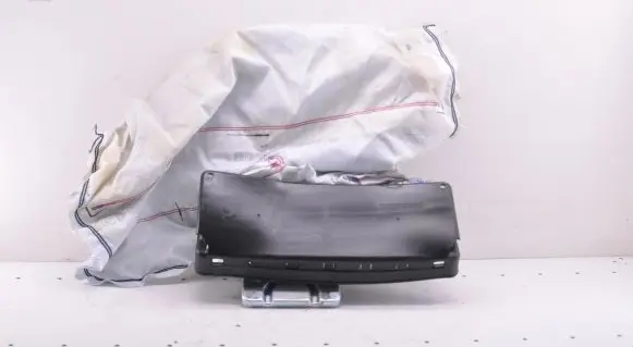 Knee airbag