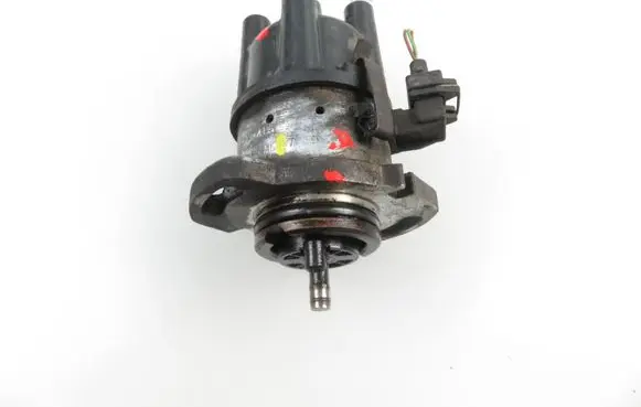 Volkswagen Polo III 6N 6N2 6NF Spark distributor 030905205AE