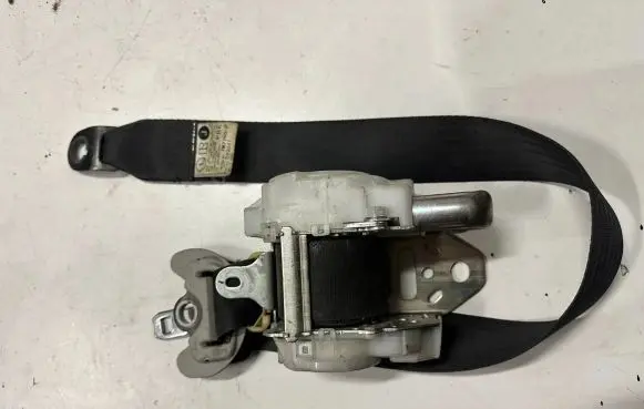 Lexus GS 300 350 430 450H Front seatbelt J090331