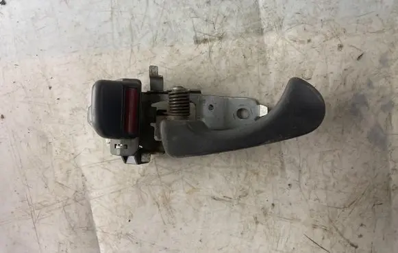 Mitsubishi Pajero Sport I Front door interior handle