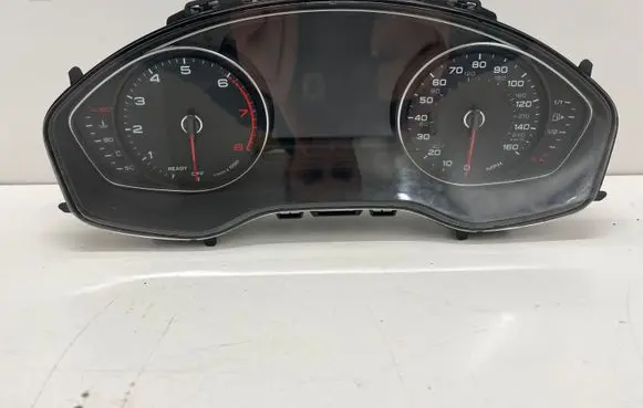 Audi A5 Speedometer (instrument cluster) 8W6920970A