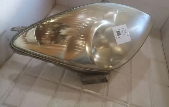 Toyota Corolla Verso E121 Headlight/headlamp 1368