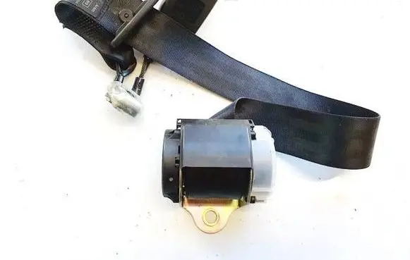 Volkswagen Polo IV 9N3 Middle seatbelt (rear) 6q0857485g 6q0857740e