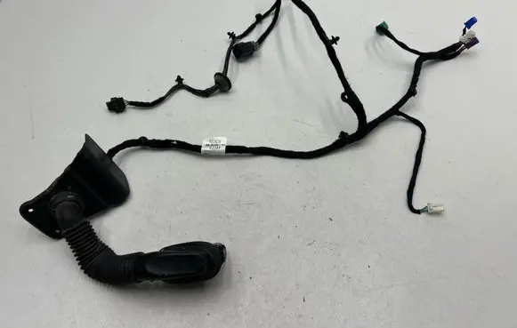 Chrysler Pacifica Front door wiring loom P68228623AF 623AF