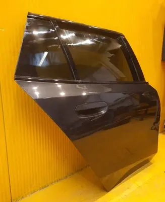 BMW 5 G60 Rear door