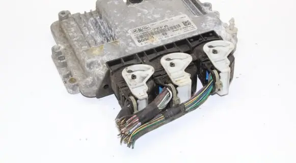 Ford Focus Engine control unit/module 7M5112A650UA