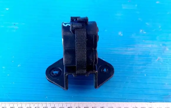 Muffler mount bracket/holder