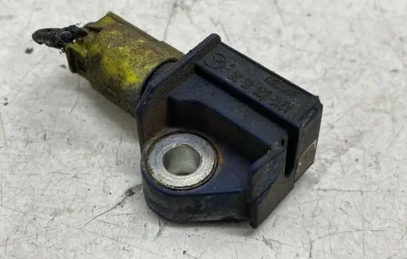 Mercedes-Benz E W212 Airbag deployment crash/impact sensor A2128204926