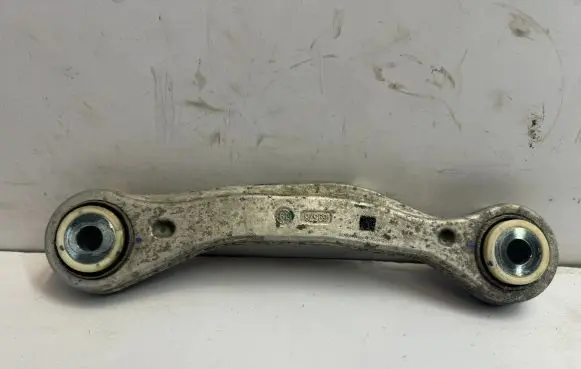 Maserati Levante Rear upper control arm/wishbone 06700372430