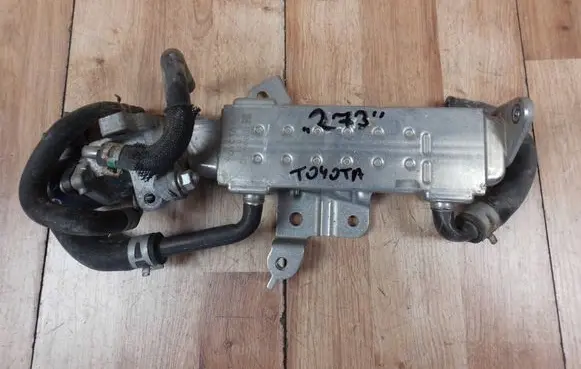 Lexus IS III XE30 EGR valve cooler 2205000031 2562036040 2568036030