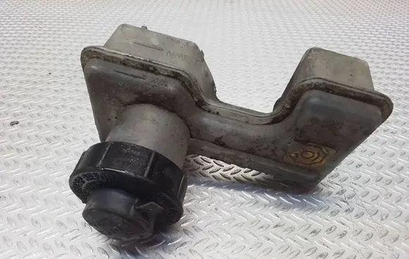 Aixam City Brake fluid reservoir 
