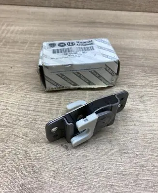 Fiat Ducato Sliding door lock 1335776080