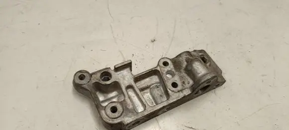 Mercedes-Benz A W176 Engine mounting bracket A6512200607