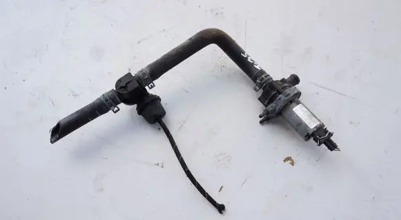 Volkswagen II LT Windscreen/windshield washer pump 251965561B