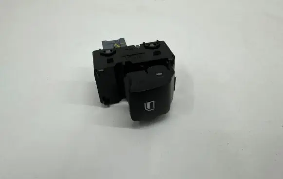 Hyundai Bayon Electric window control switch 93581Q0000