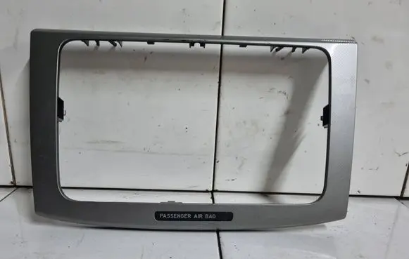 Volkswagen PASSAT B6 Radio/GPS head unit trim 3C0858069M