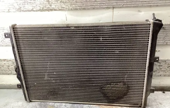 Audi A3 S3 8P Coolant radiator A13369622