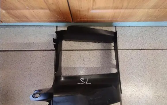 Porsche Cayenne (9PA) Radiator trim 9Y0117335R