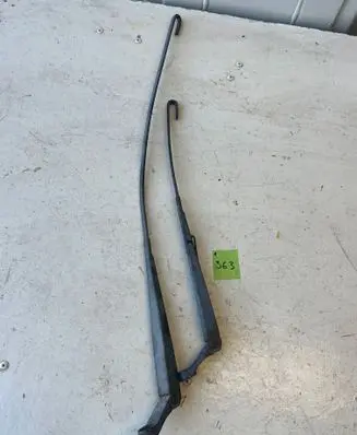 Volkswagen Fox Front wiper blade arm 5Z0955410A