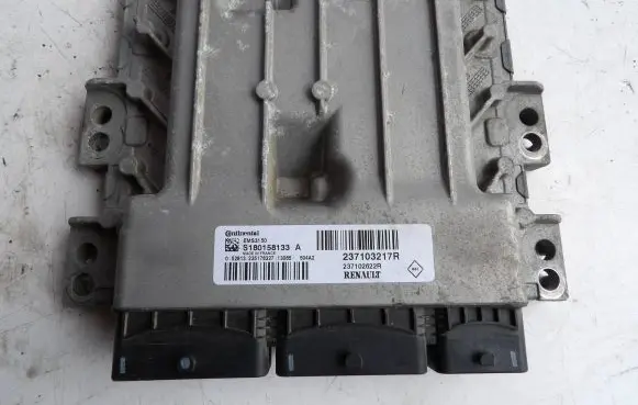 Dacia Dokker Engine control unit/module 237102622R S180158133A 237103217R