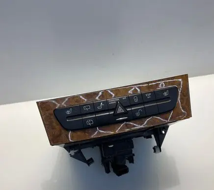 Mercedes-Benz E W211 CD/DVD changer A2116800552 2116800552