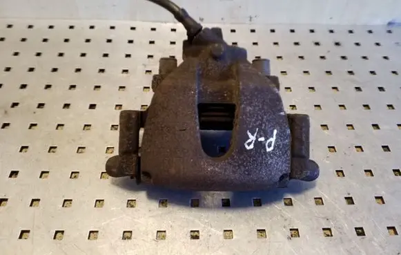Ford Kuga I Front brake caliper