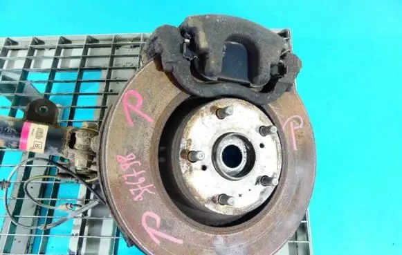 Toyota Avensis T270 Front wheel hub spindle knuckle IMPRK976798