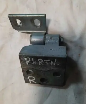 Peugeot Partner Front door upper hinge