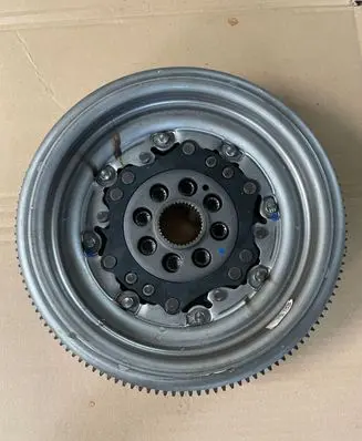 Volkswagen Golf VII Flywheel 06K105266A