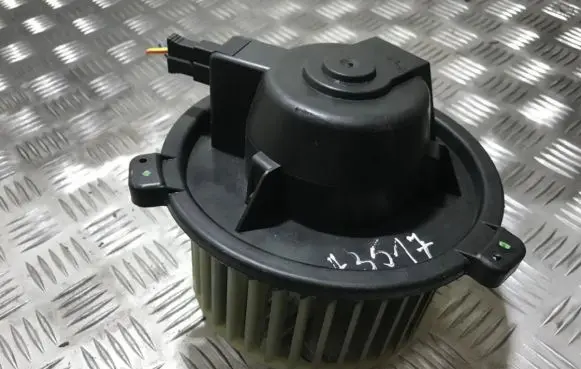 Fiat Punto (176) Heater fan/blower b837