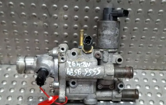 Opel Astra H Thermostat/thermostat housing S26312492 55559594