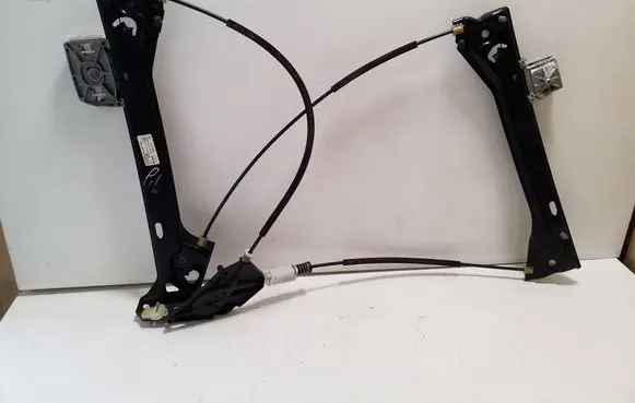 Audi TT TTS RS Mk3 8S Front door electric window regulator 8S0837461