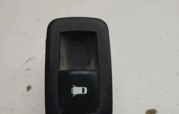 Chrysler Town u0026 Country V Quarter vent window switch 10032637