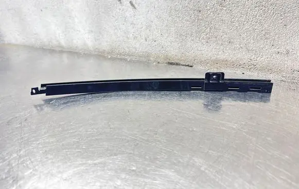 Opel Vectra C Rear door window/glass frame 231335188