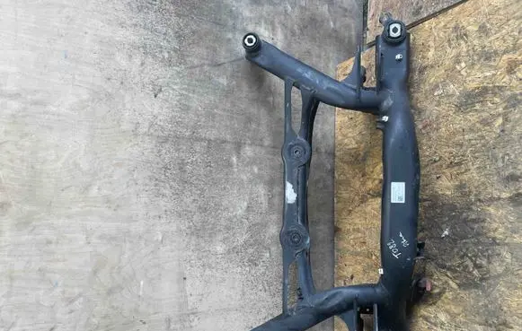 Audi A3 S3 8V Rear subframe 5N0505285D 5Q0505235K