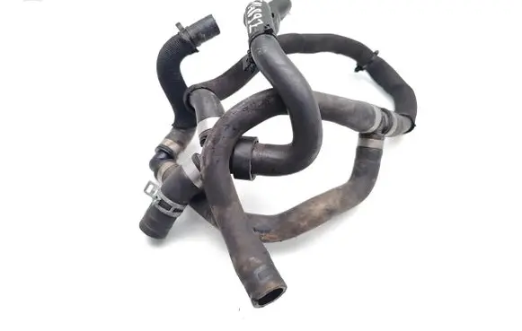 Volvo XC90 Engine coolant pipe/hose