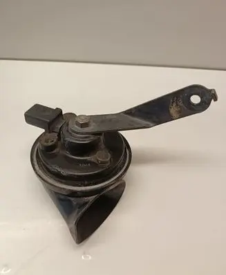 BMW 7 F01 F02 F03 F04 Horn signal 7182134 718213404