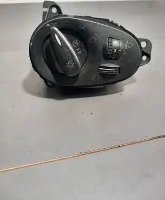 Ford Focus Light switch 498610 PA6GF30